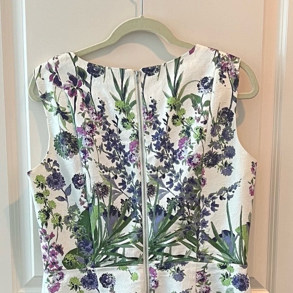 Gabby Skye Flower’s Print Dress Size 12 - Picture 9 of 15